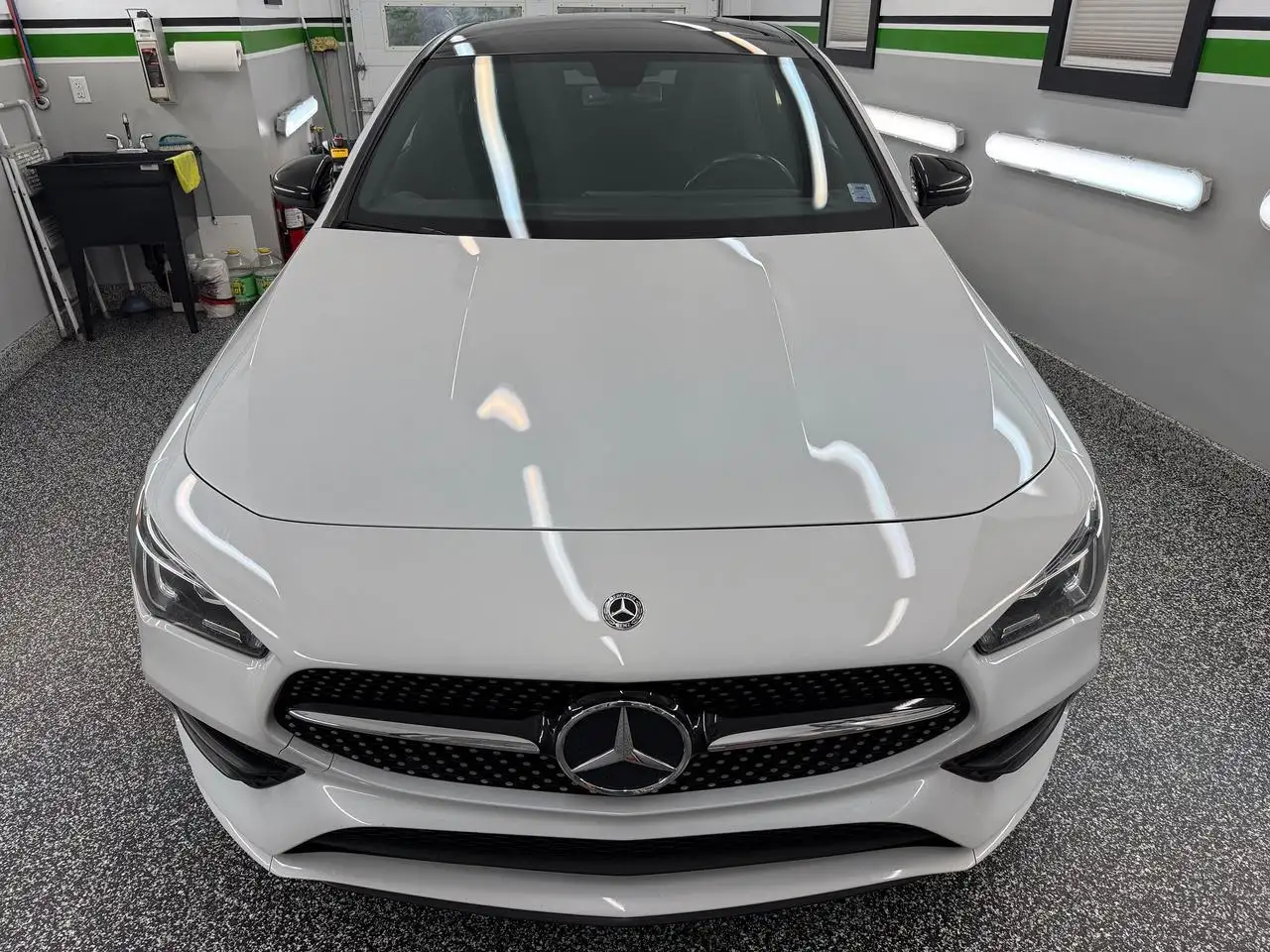 Mercedes-Benz CLA снимка Mercedes-Benz CLA