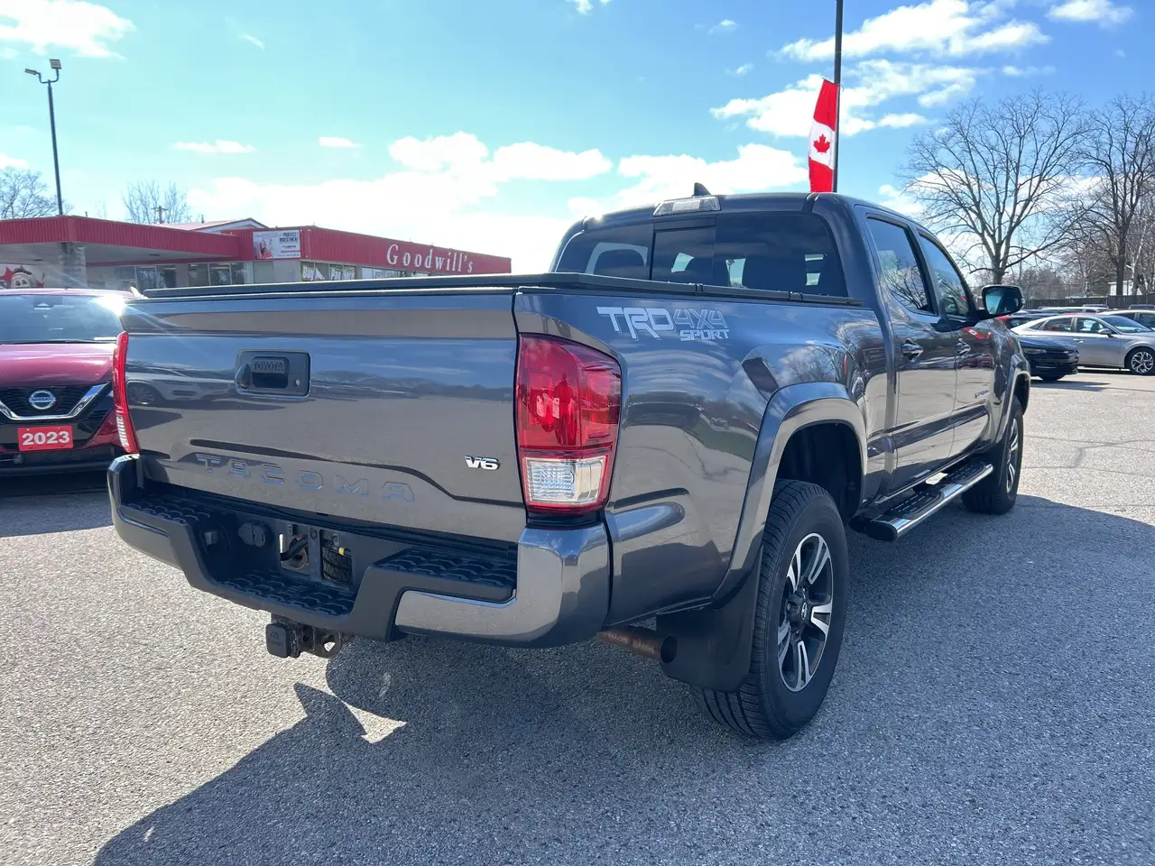 Toyota Tacoma снимка Toyota Tacoma