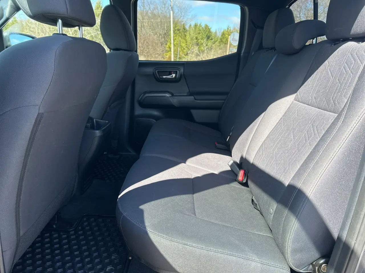Toyota Tacoma снимка Toyota Tacoma