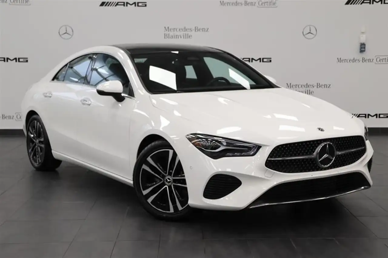 Mercedes-Benz CLA снимка Mercedes-Benz CLA
