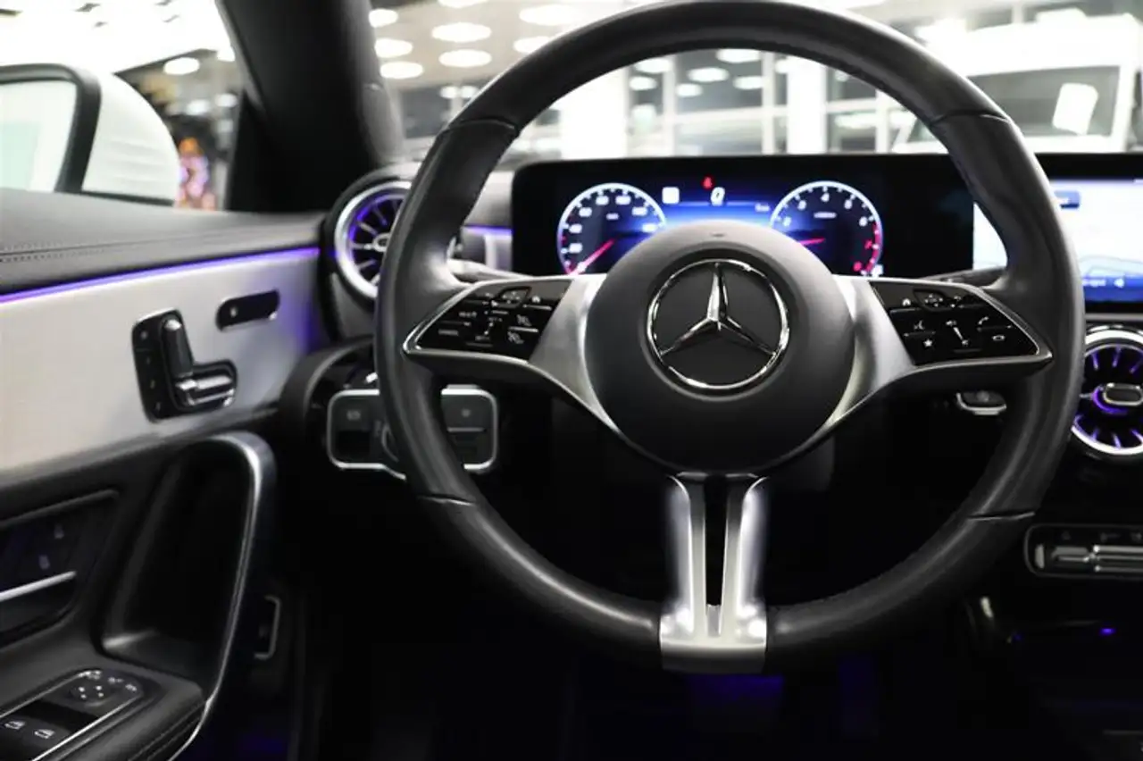 Mercedes-Benz CLA снимка Mercedes-Benz CLA