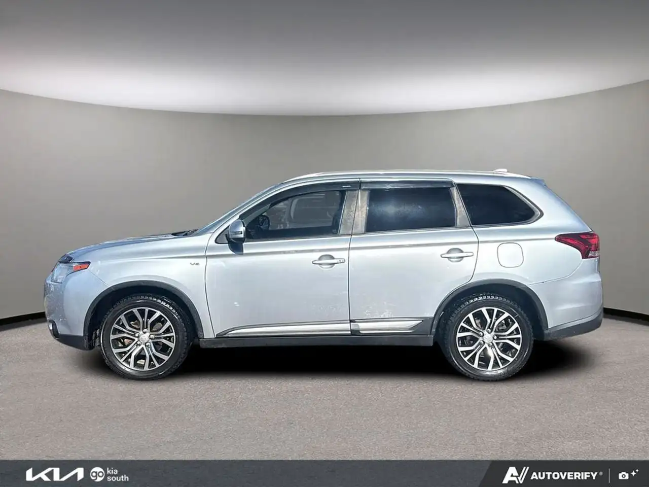 Mitsubishi Outlander photo Mitsubishi Outlander