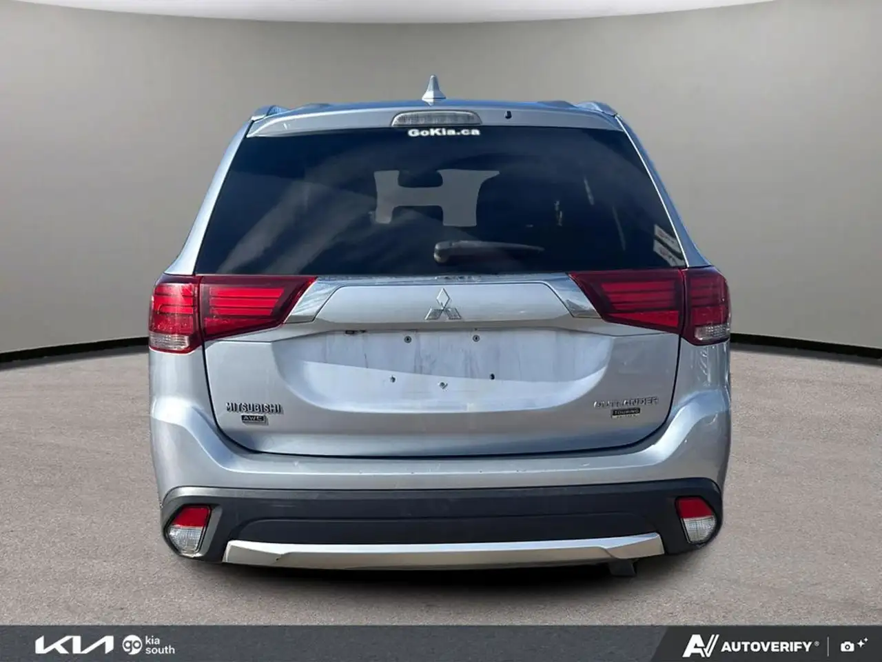 Mitsubishi Outlander photo Mitsubishi Outlander