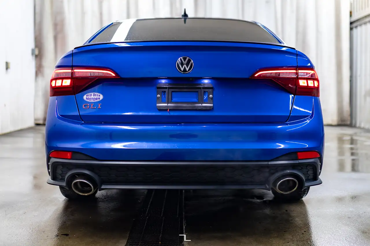 Volkswagen Jetta photo Volkswagen Jetta