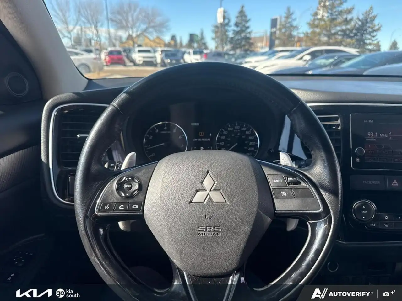 Mitsubishi Outlander photo Mitsubishi Outlander
