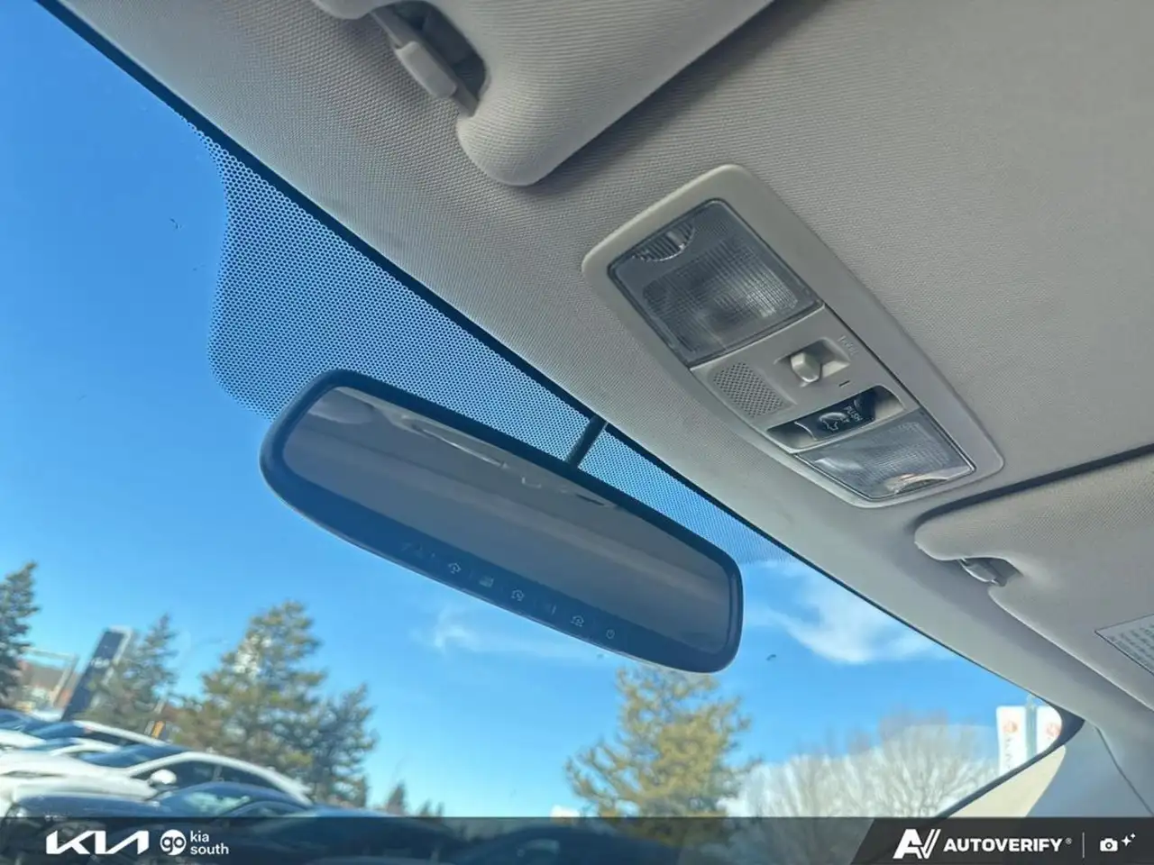 Mitsubishi Outlander photo Mitsubishi Outlander