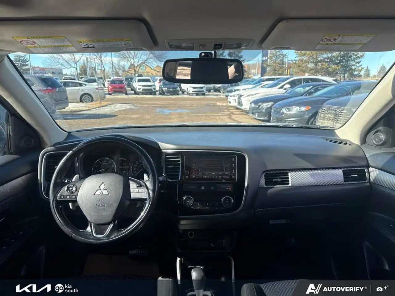 Mitsubishi Outlander photo Mitsubishi Outlander
