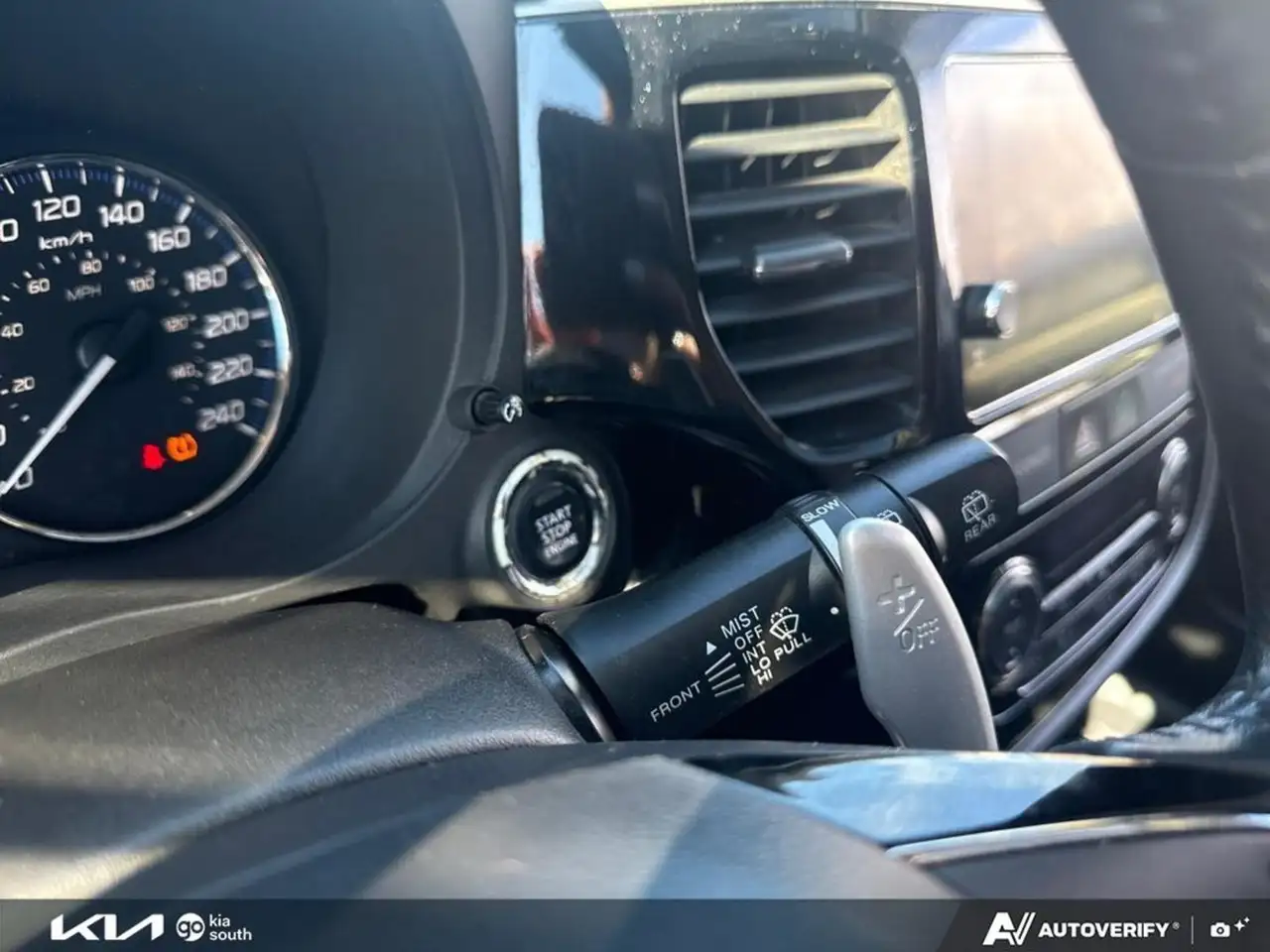 Mitsubishi Outlander photo Mitsubishi Outlander