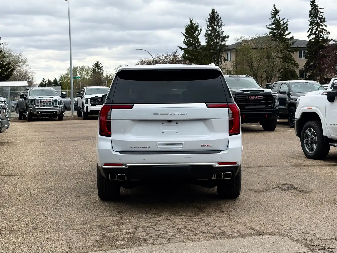 GMC Yukon photo GMC Yukon
