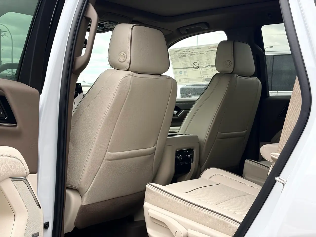 GMC Yukon photo GMC Yukon