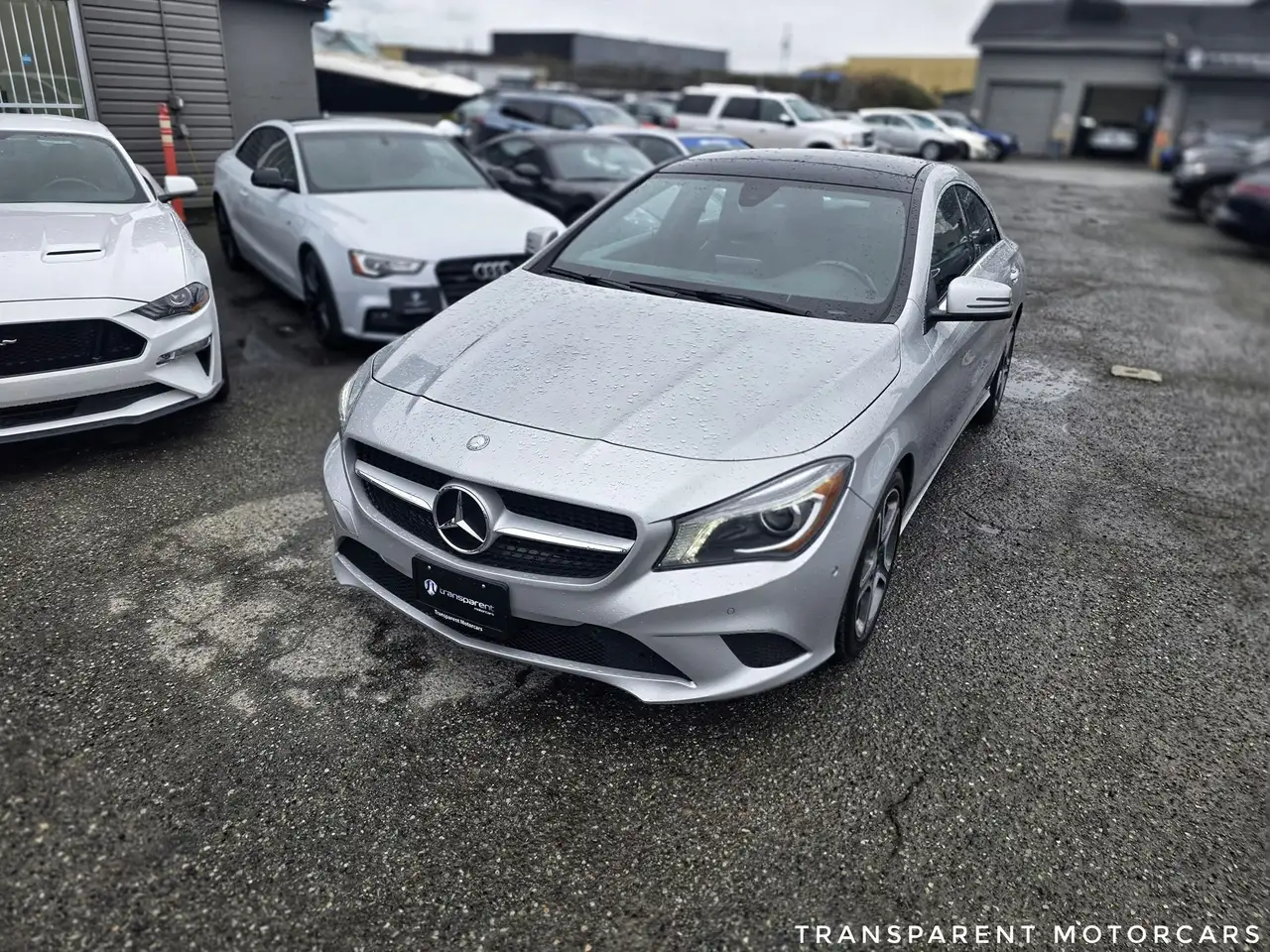 Mercedes-Benz CLA снимка Mercedes-Benz CLA