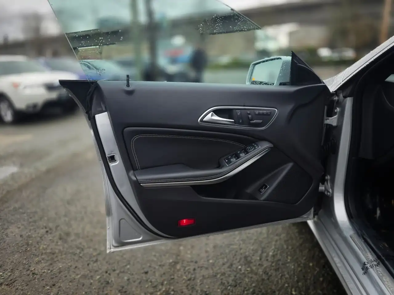 Mercedes-Benz CLA снимка Mercedes-Benz CLA