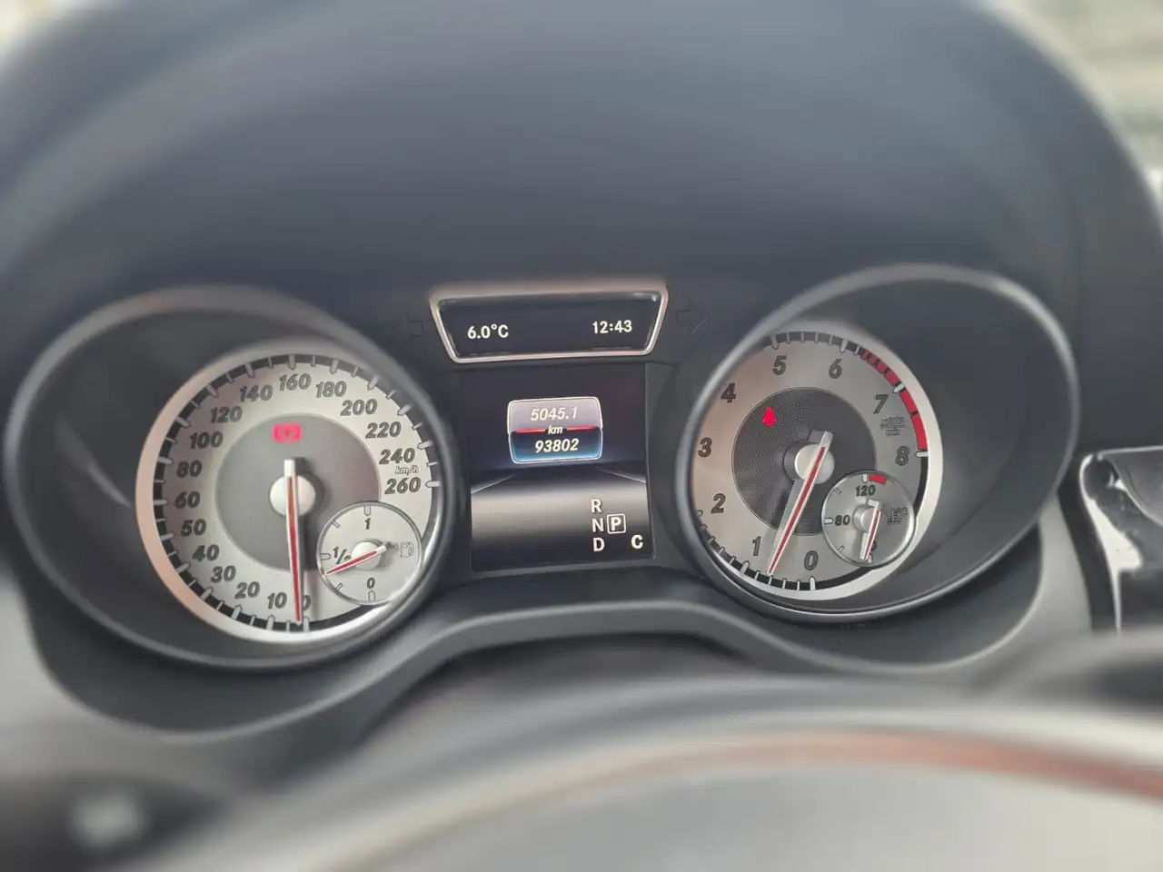 Mercedes-Benz CLA снимка Mercedes-Benz CLA
