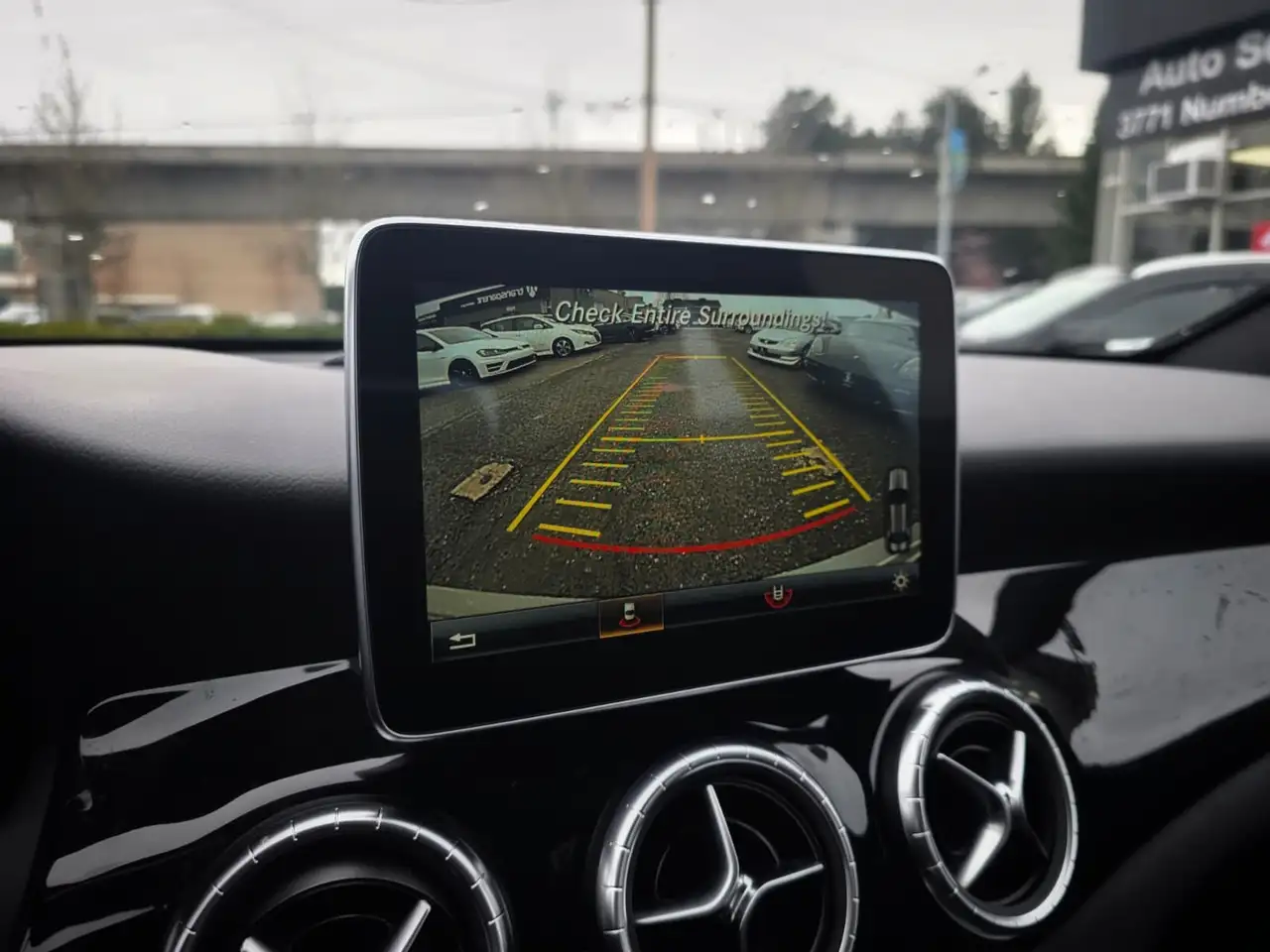 Mercedes-Benz CLA снимка Mercedes-Benz CLA