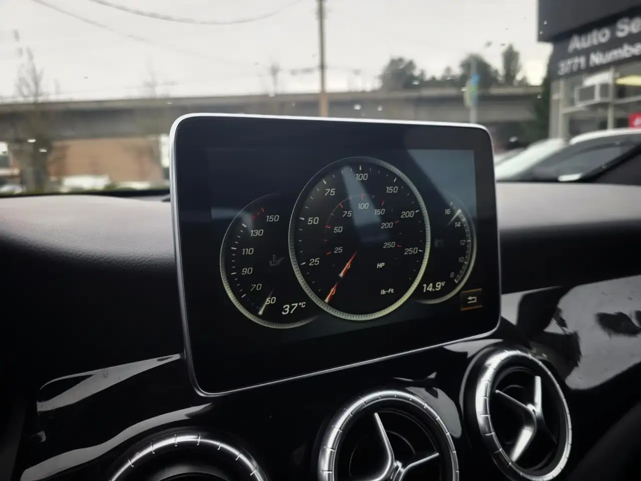 Mercedes-Benz CLA снимка Mercedes-Benz CLA