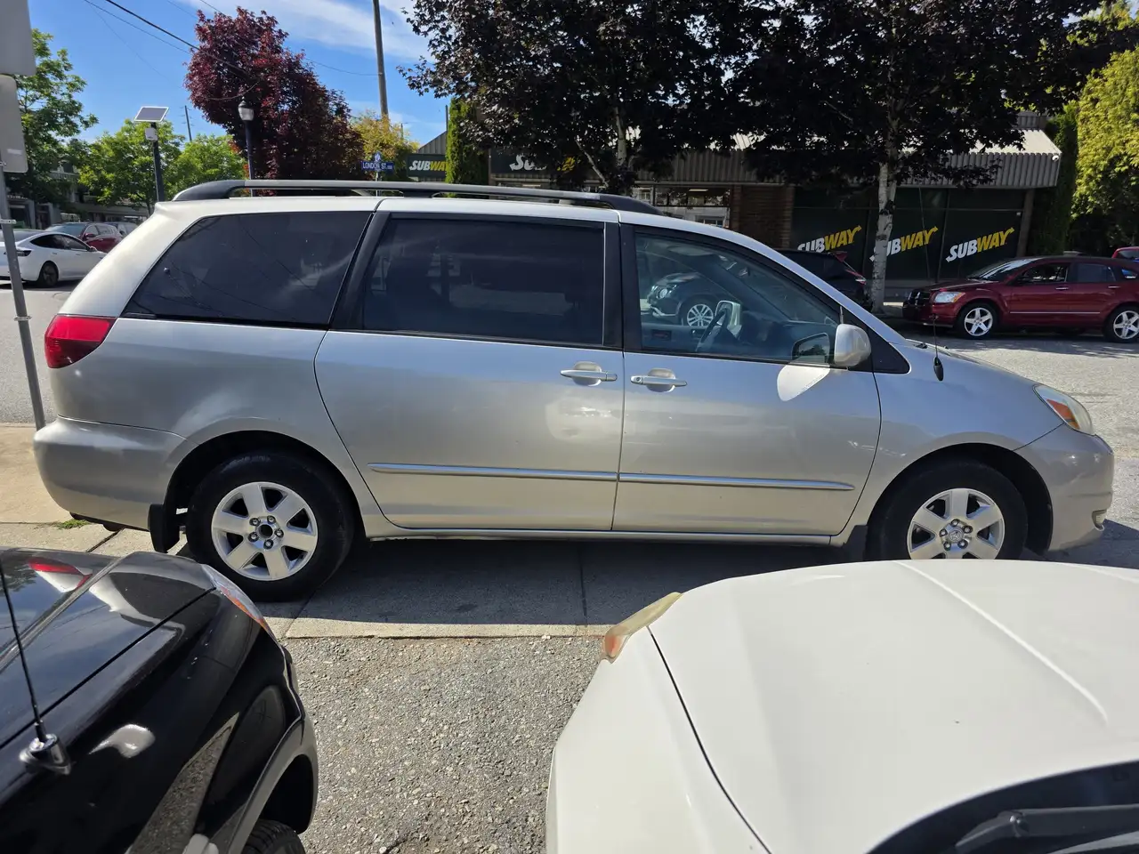 Toyota Sienna fotografie Toyota Sienna