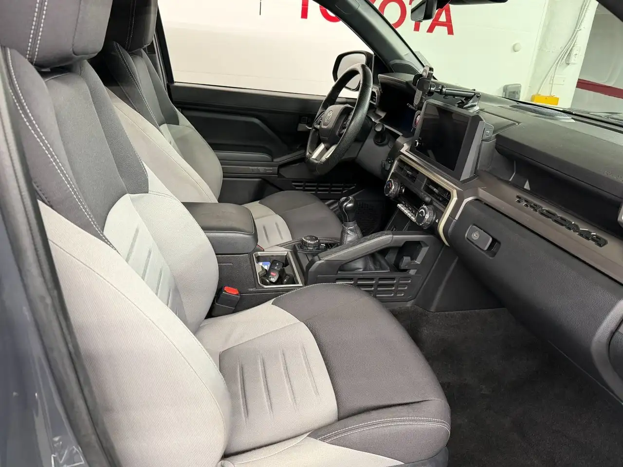 Toyota Tacoma снимка Toyota Tacoma