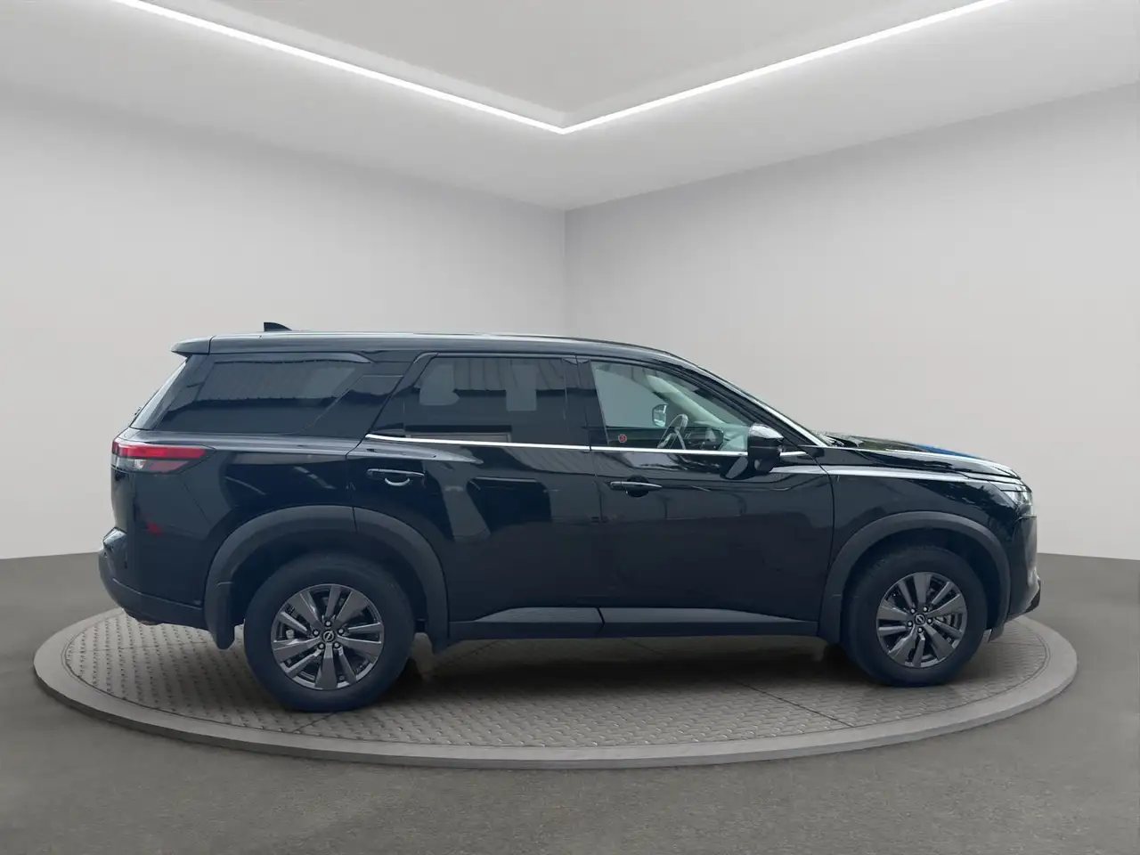 Nissan Pathfinder снимка Nissan Pathfinder