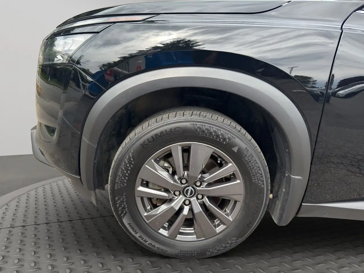 Nissan Pathfinder снимка Nissan Pathfinder