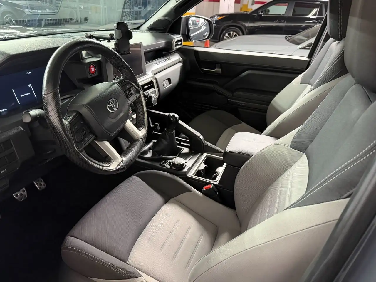 Toyota Tacoma снимка Toyota Tacoma