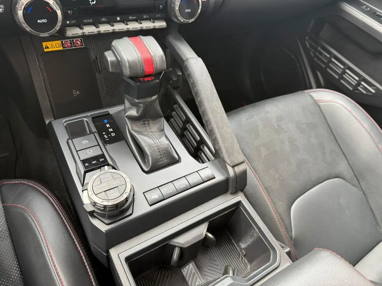 Toyota Tacoma снимка Toyota Tacoma