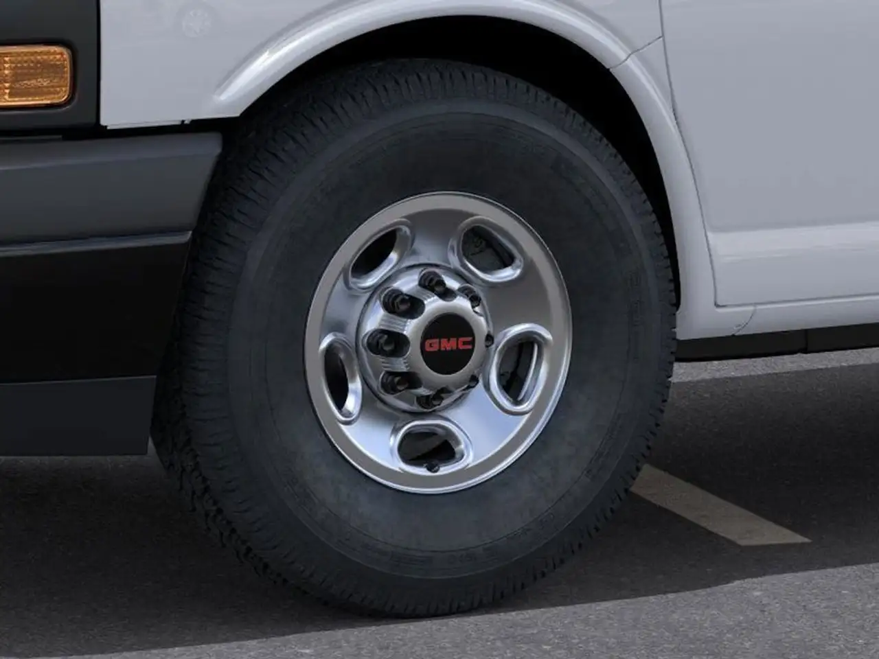 GMC Savana photo GMC Savana