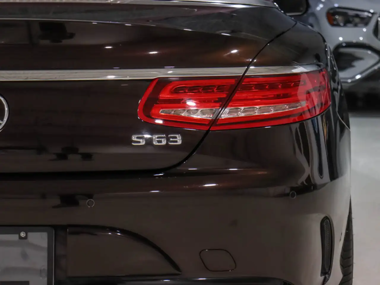 Mercedes-Benz S-Class снимка Mercedes-Benz S-Class