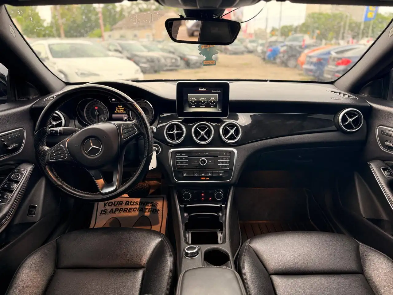 Mercedes-Benz CLA снимка Mercedes-Benz CLA