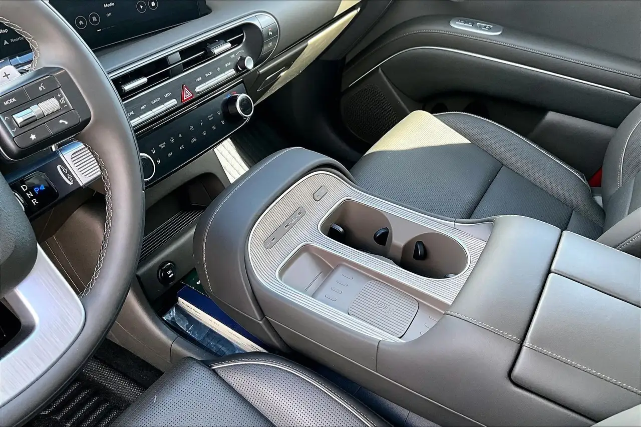 Hyundai PALISADE Hybrid снимка Hyundai PALISADE Hybrid
