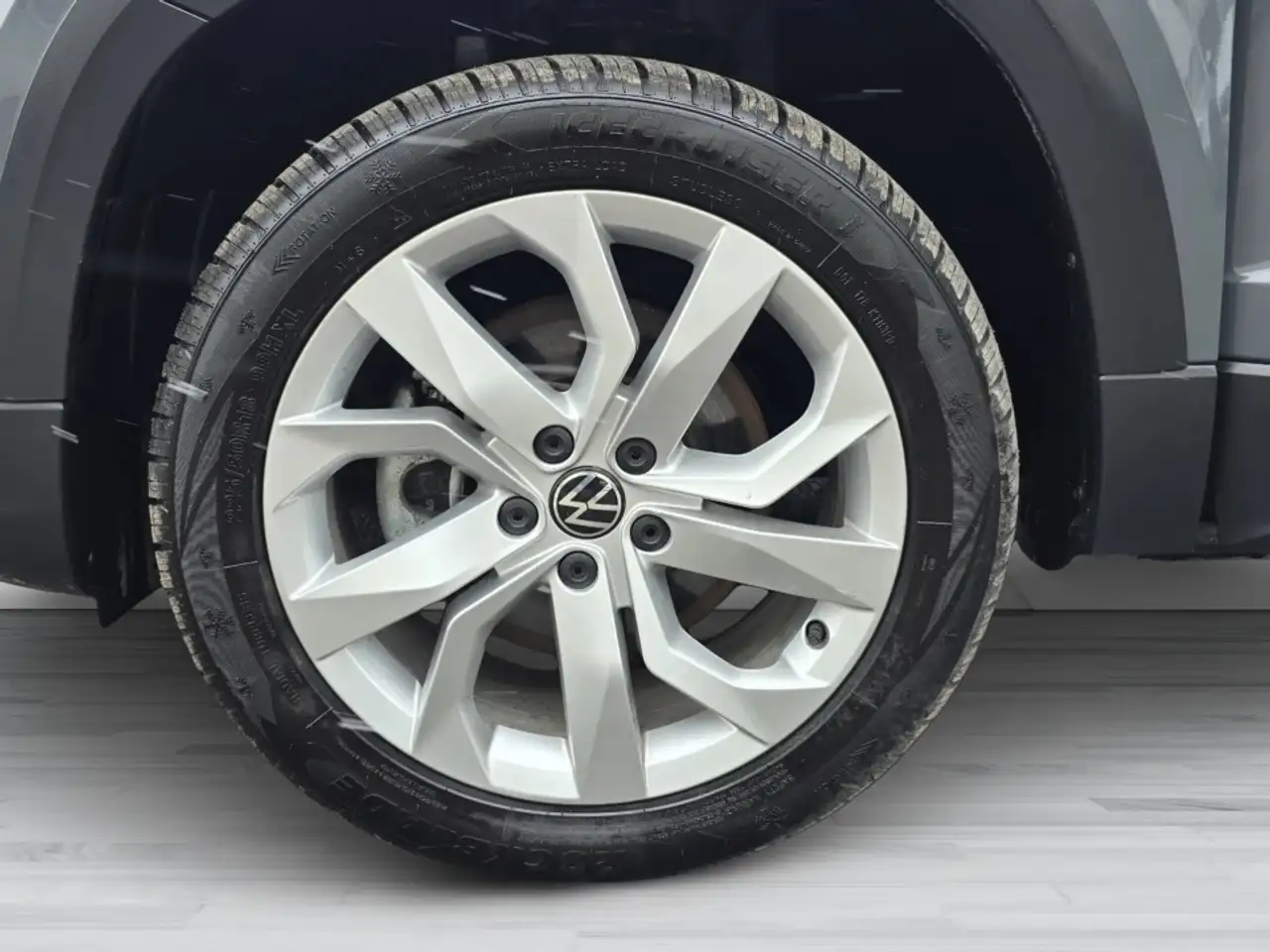 Volkswagen Taos снимка Volkswagen Taos