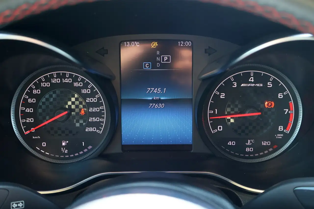 Mercedes-Benz GLC снимка Mercedes-Benz GLC