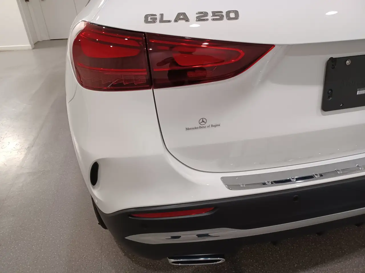 Mercedes-Benz GLA снимка Mercedes-Benz GLA