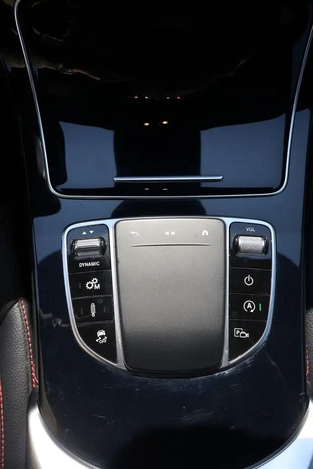 Mercedes-Benz GLC снимка Mercedes-Benz GLC