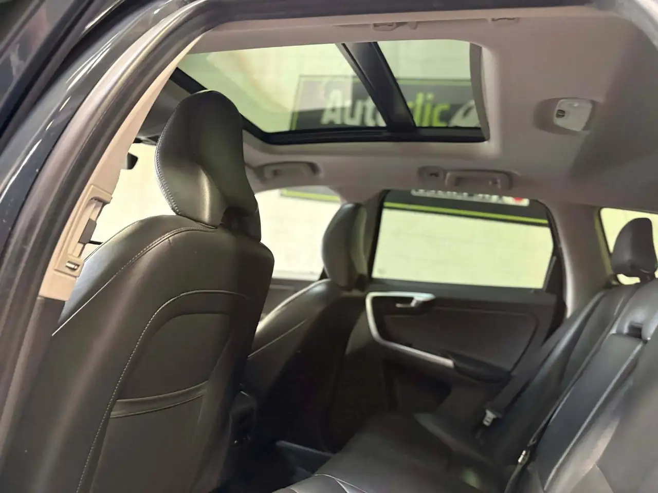 Volvo XC60 photo Volvo XC60