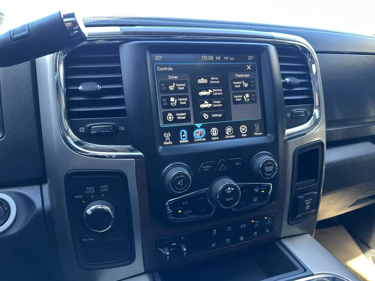 RAM 2500 снимка RAM 2500