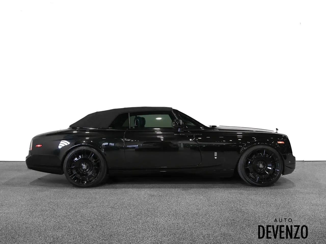Rolls-Royce Phantom снимка Rolls-Royce Phantom