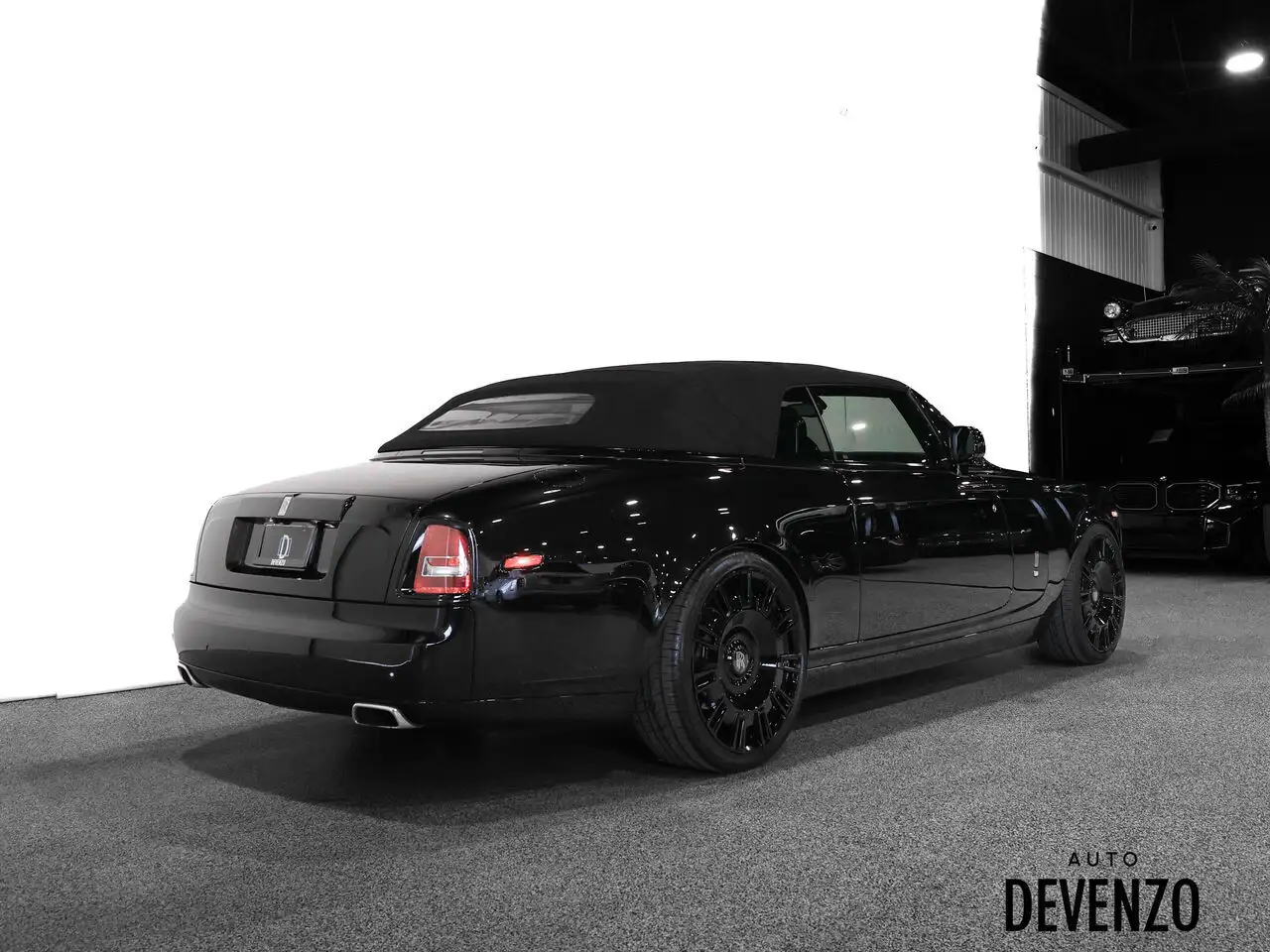 Rolls-Royce Phantom снимка Rolls-Royce Phantom
