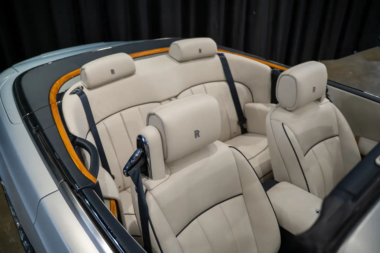 Rolls-Royce Phantom снимка Rolls-Royce Phantom