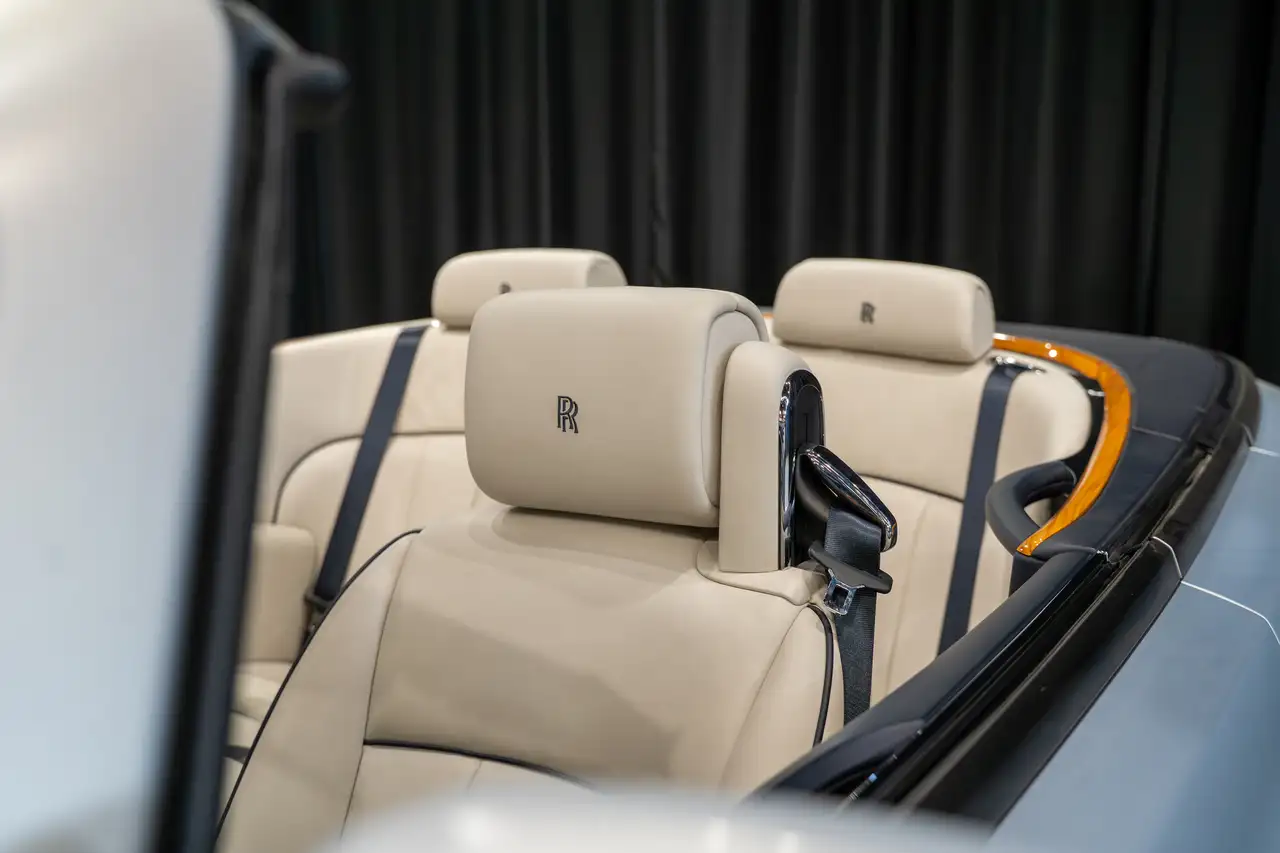 Rolls-Royce Phantom снимка Rolls-Royce Phantom