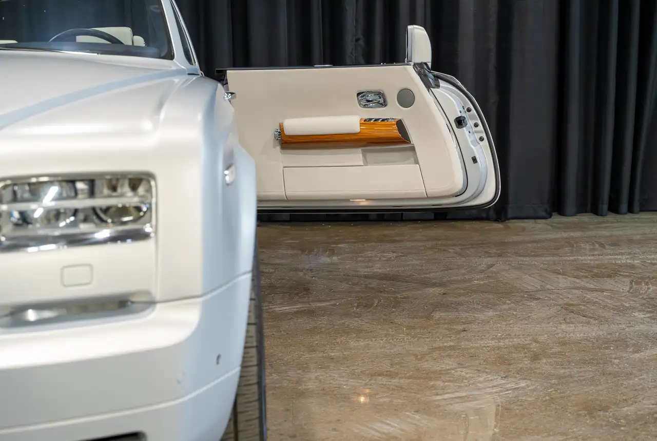 Rolls-Royce Phantom снимка Rolls-Royce Phantom