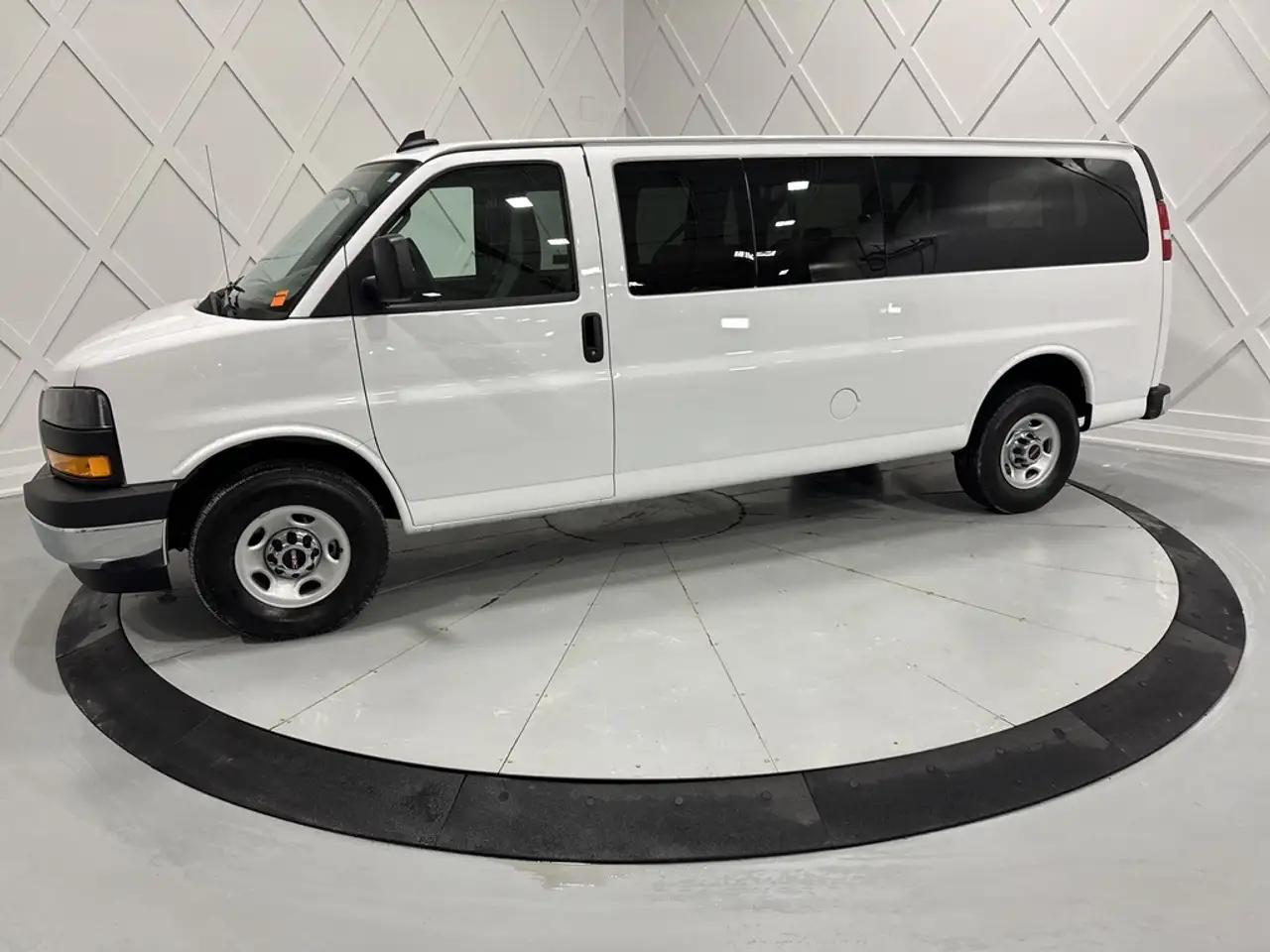 2024 GMC Savana