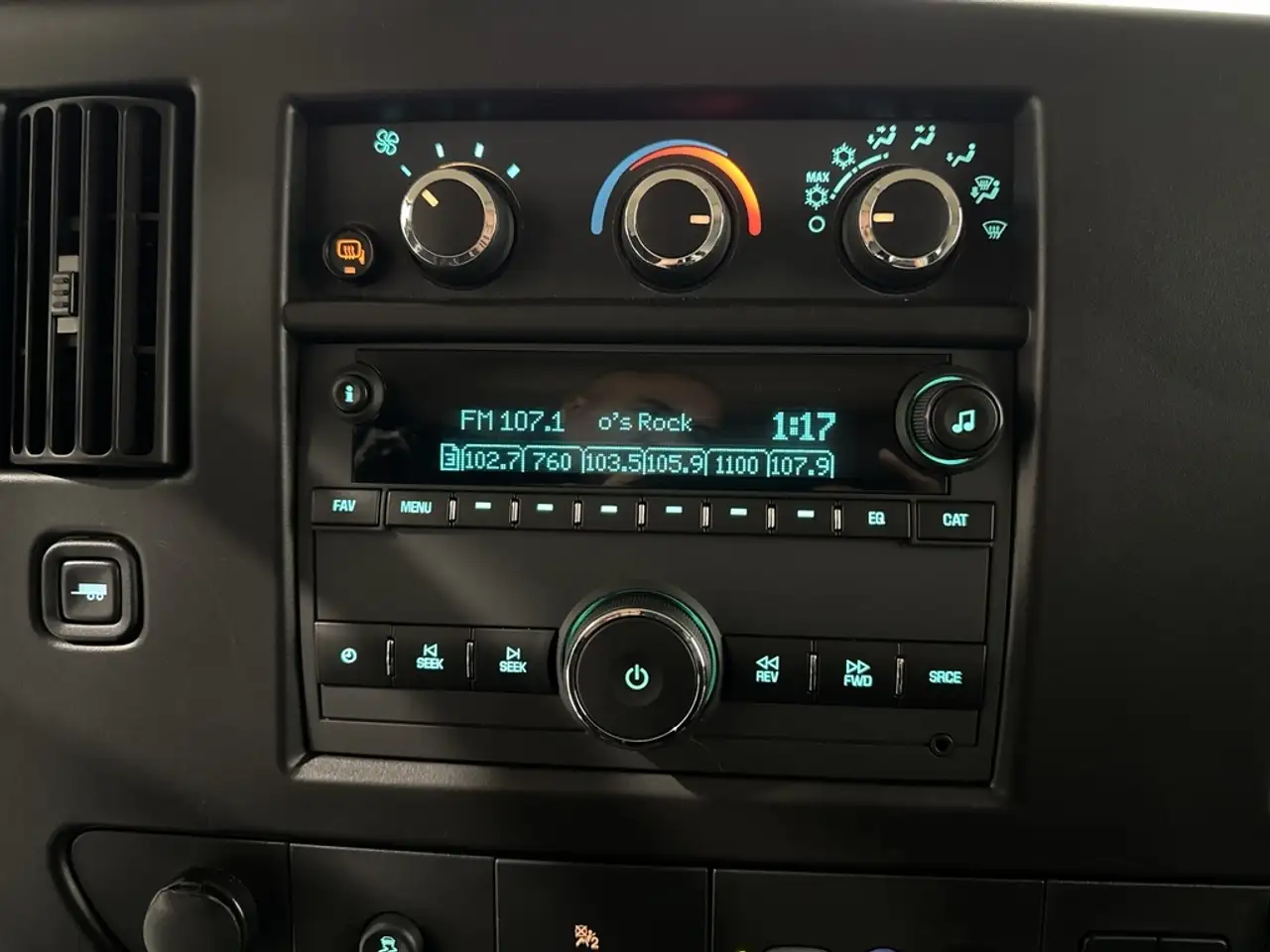 GMC Savana снимка GMC Savana