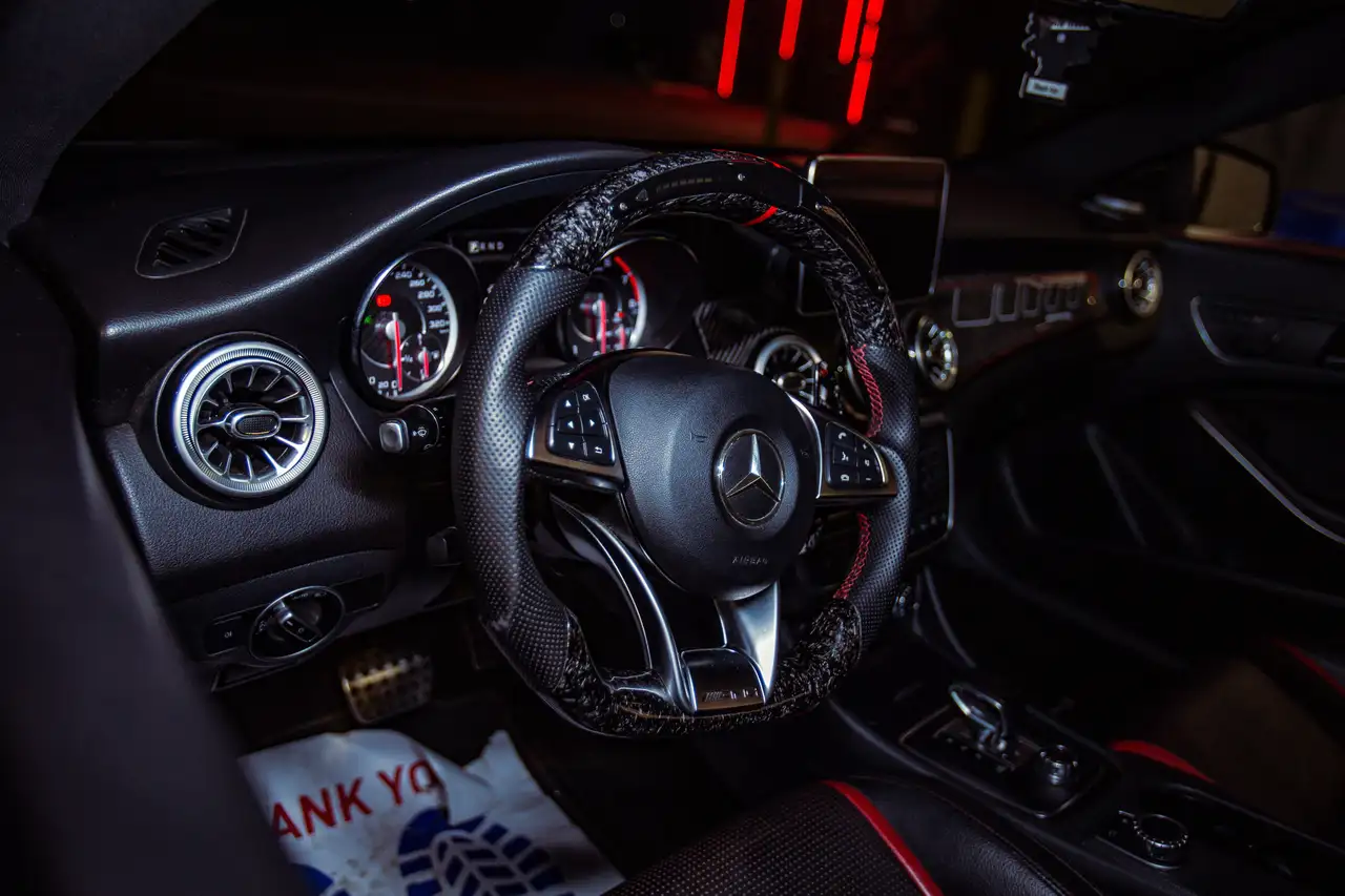 Mercedes-Benz CLA снимка Mercedes-Benz CLA