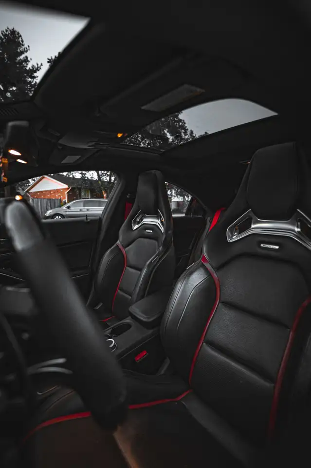 Mercedes-Benz CLA снимка Mercedes-Benz CLA