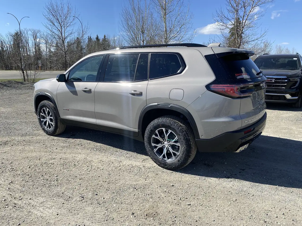 GMC Acadia снимка GMC Acadia