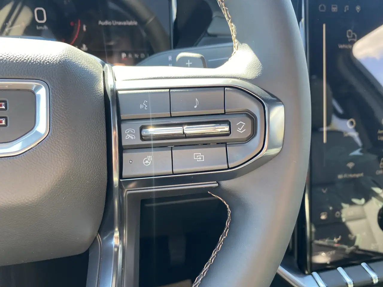 GMC Acadia снимка GMC Acadia