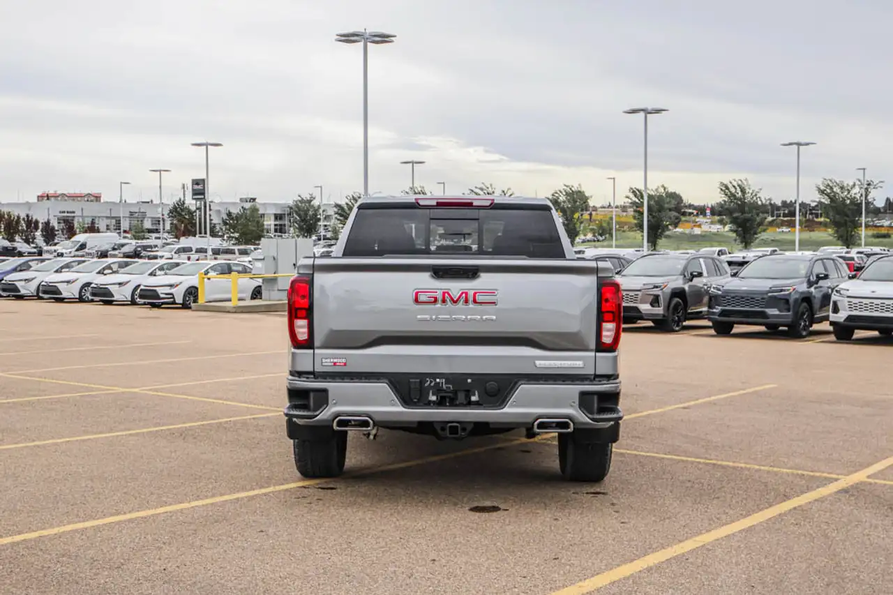 GMC Sierra 1500 снимка GMC Sierra 1500