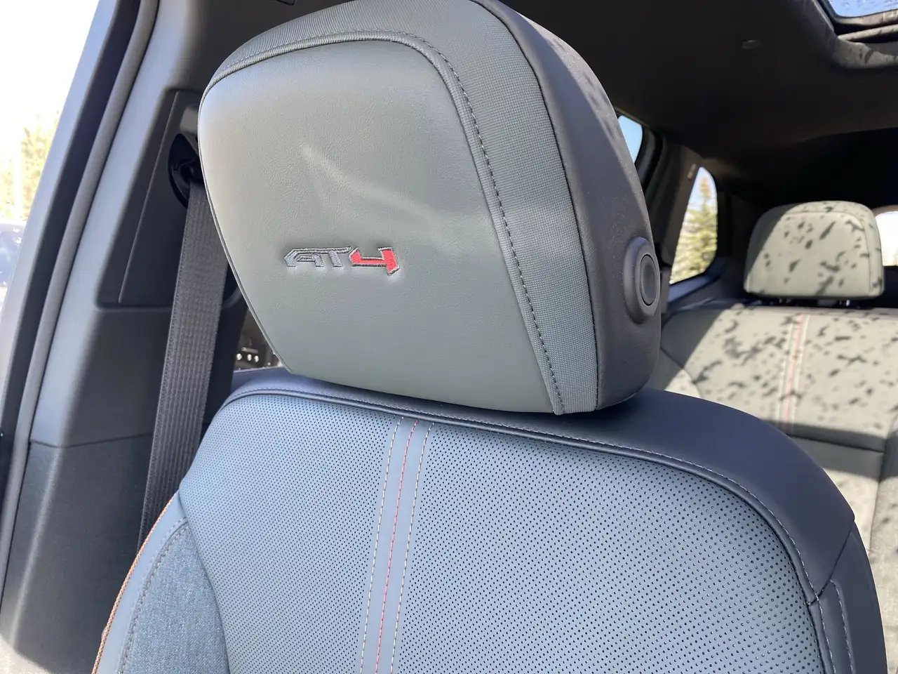 GMC Acadia снимка GMC Acadia
