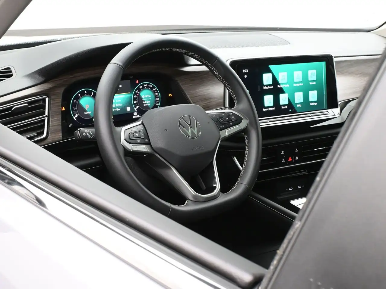 Volkswagen Atlas photo Volkswagen Atlas