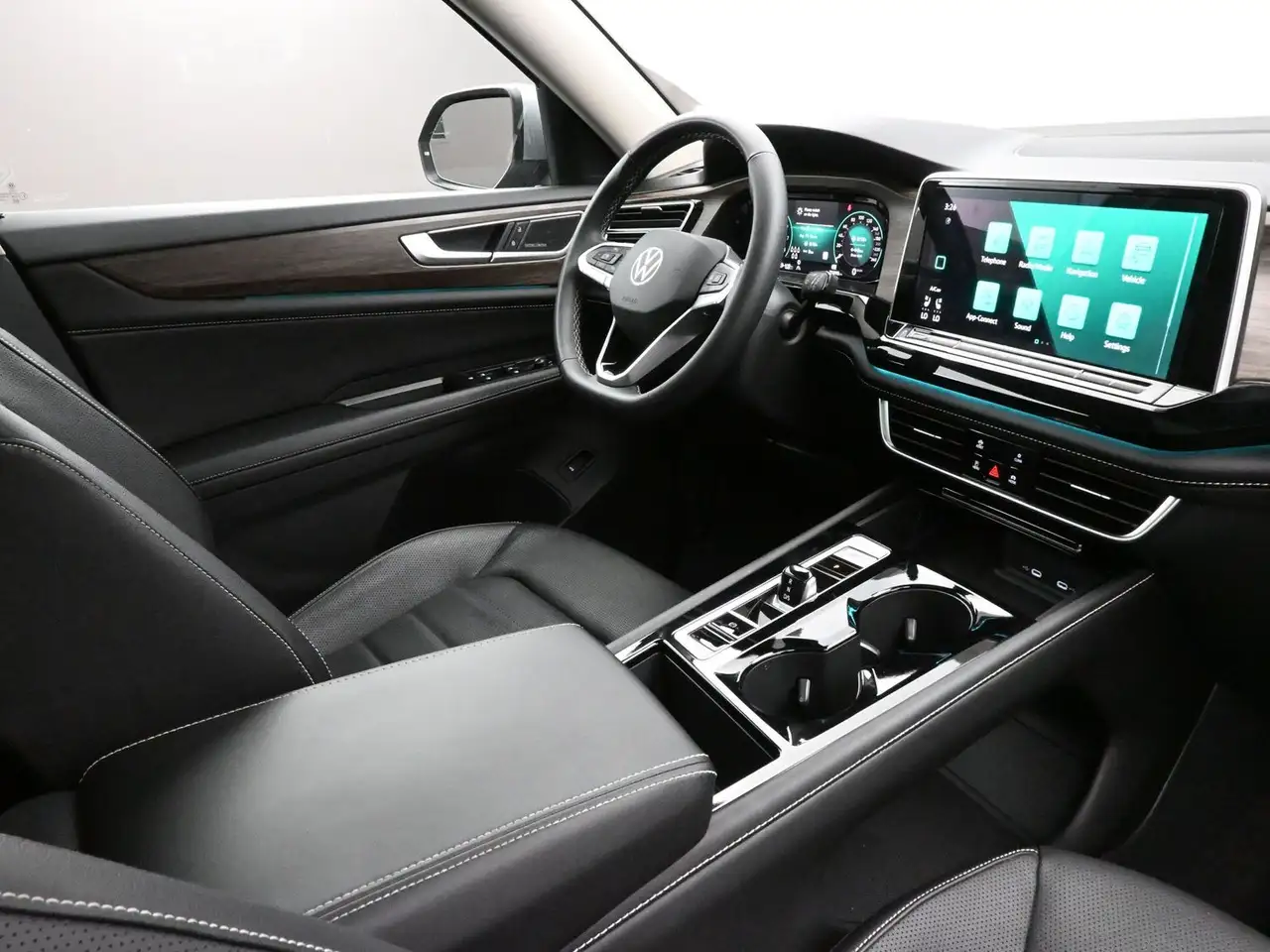 Volkswagen Atlas photo Volkswagen Atlas